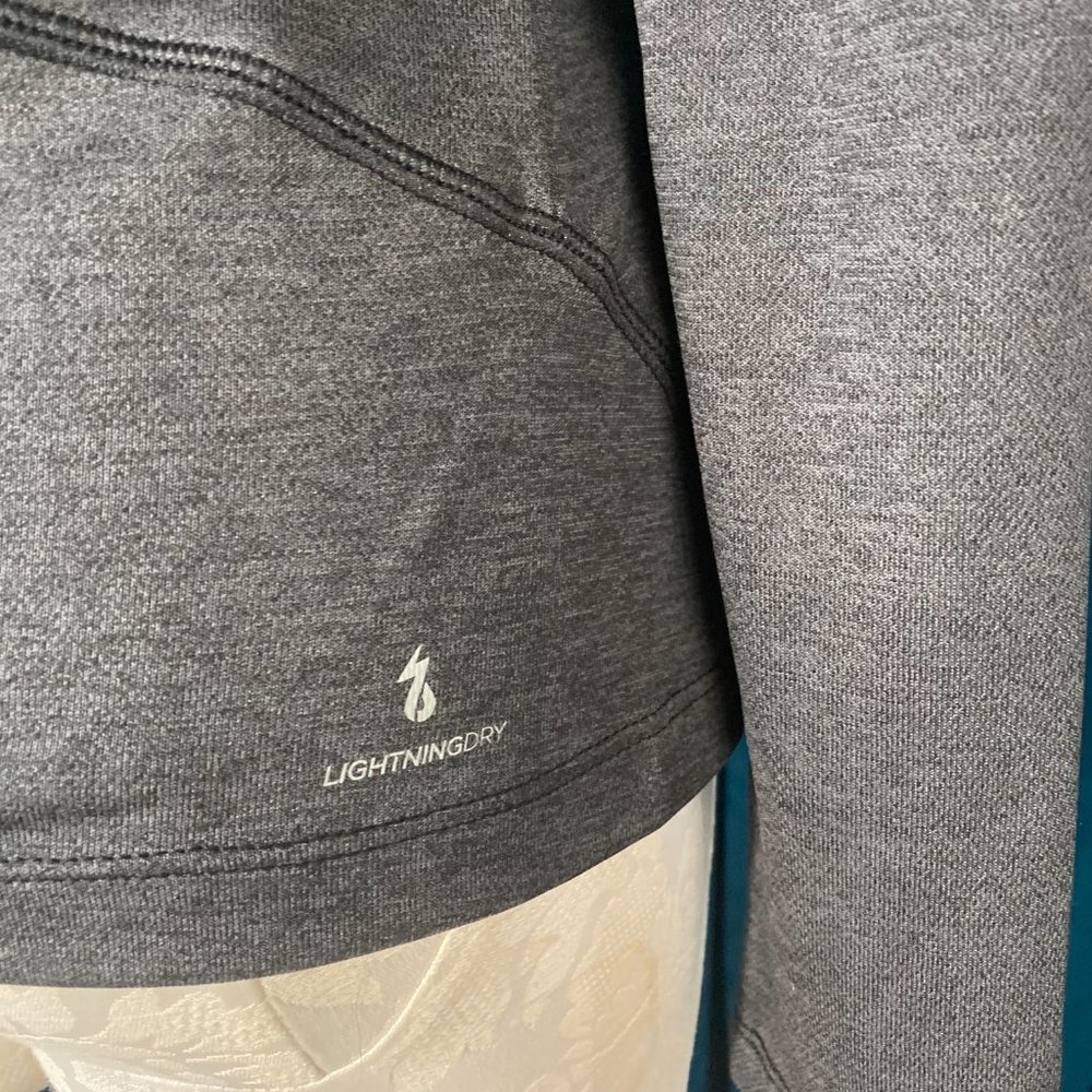 New Balance Lightning Dry 1/4 Zip Pullover Top - Picture 5 of 7